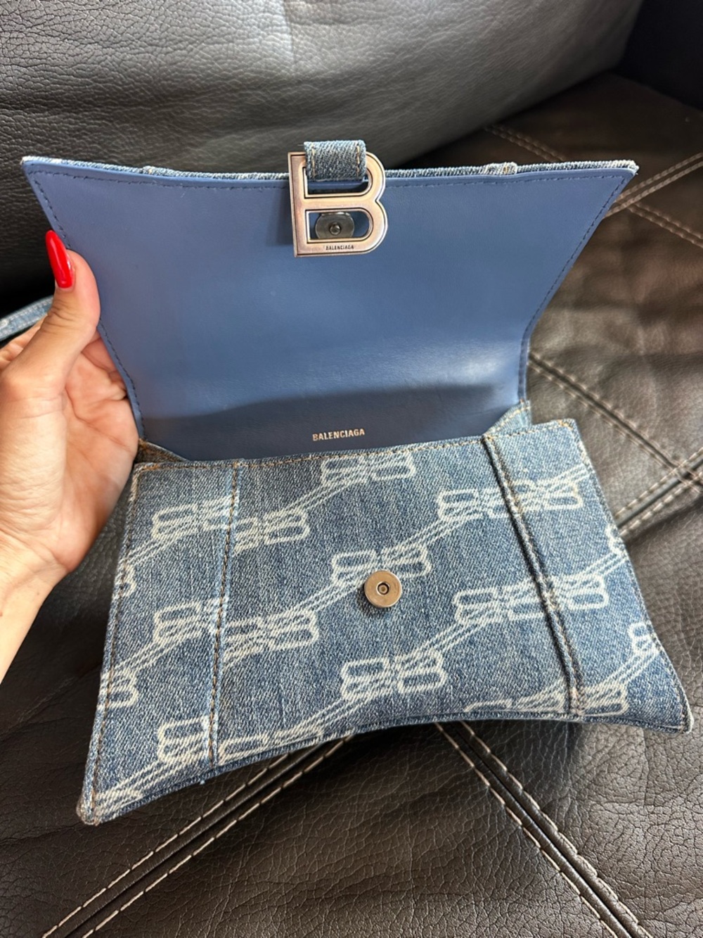 Balenciaga Denim Hourglass Top-Handle Bag in Blue - Picture 3 of 14
